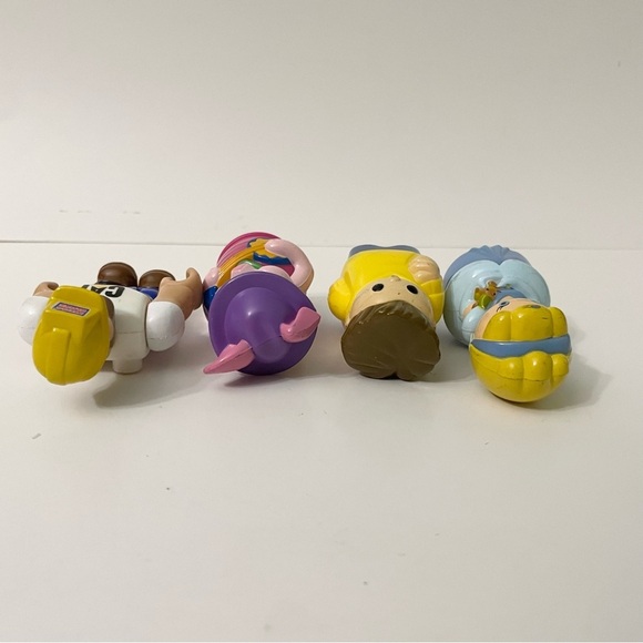 Mega Bloks Lot of 4 Construction Worker Piglet Cinderella Toys Figures - Picture 11 of 16